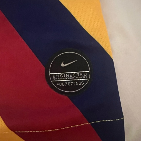 FC BARCELONA SOCCER JERSEY NIKE 2019/2020 AWAY SIZE SMALL MEN - Picture 3 of 5